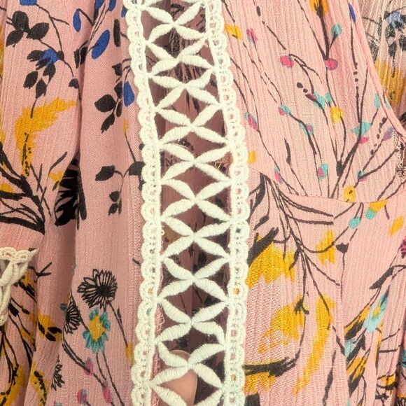 Chicwish Boho Floral Crochet V-Neck Pink Tunic S/M Romantic - Picture 9 of 9